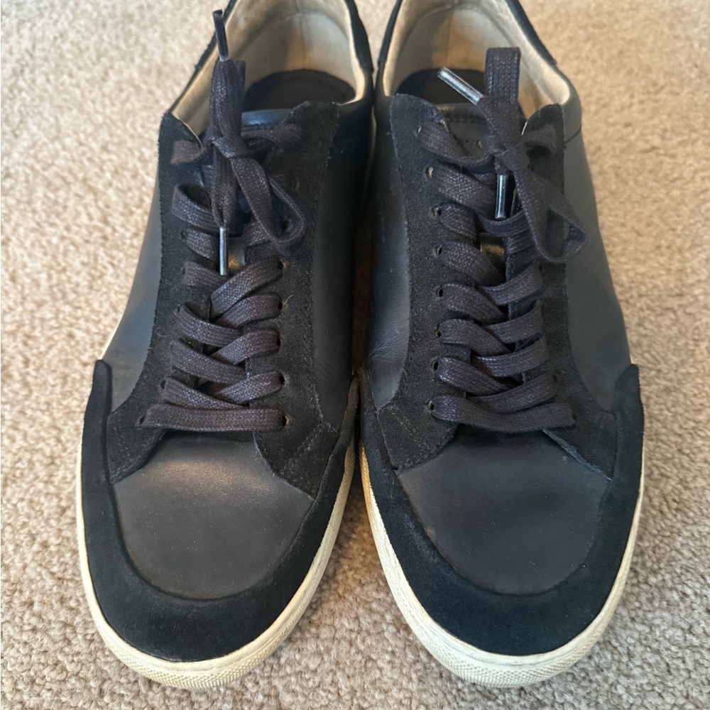 Banana Republic Black and Cream Sneakers